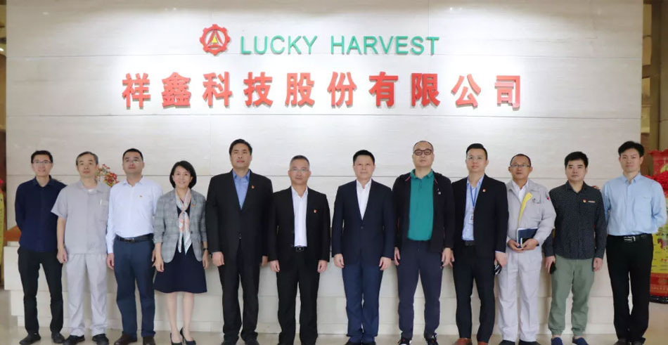 云顶yd222线路检测中心科技“技师工作站”揭牌仪式隆重举行！
